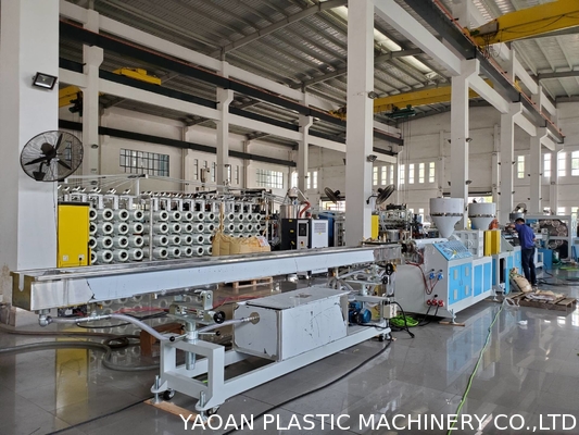 Bahçe Hortumu Plastik PVC Boru Ekstrüzyon Makinesi PLC 120kw 150mm